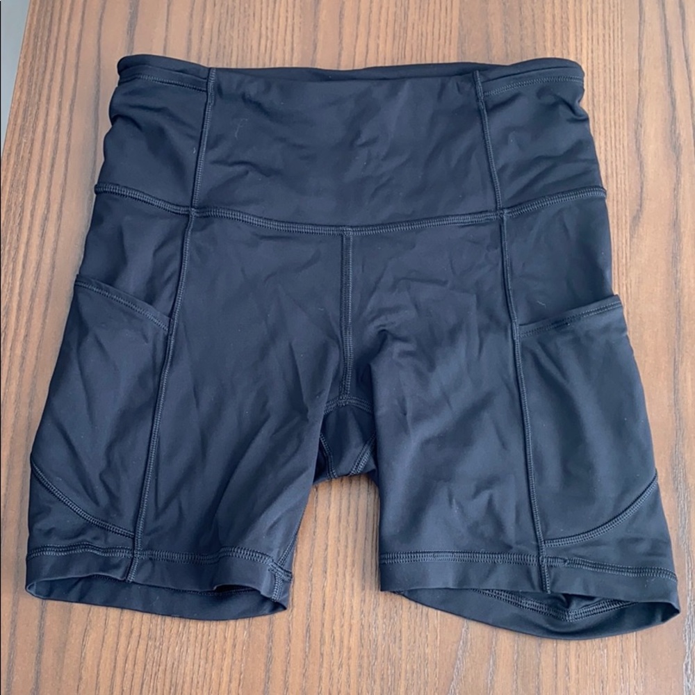 Lululemon Black Bike Shorts w/ Pockets